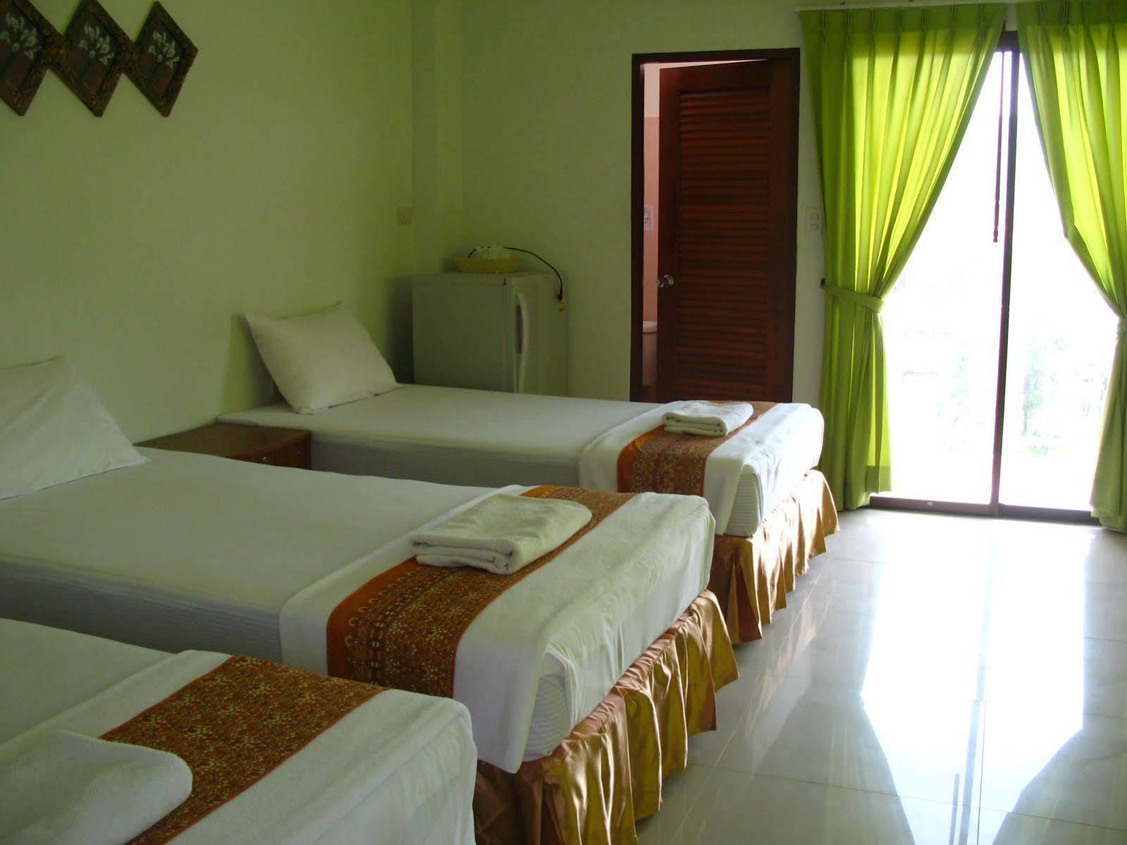 G&B Guesthouse Patong Exterior foto