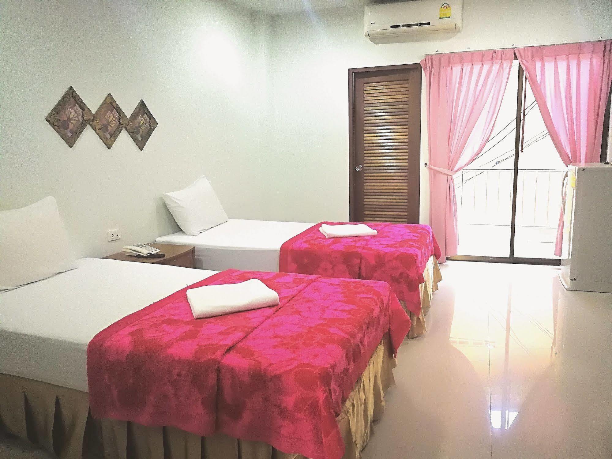 G&B Guesthouse Patong Exterior foto